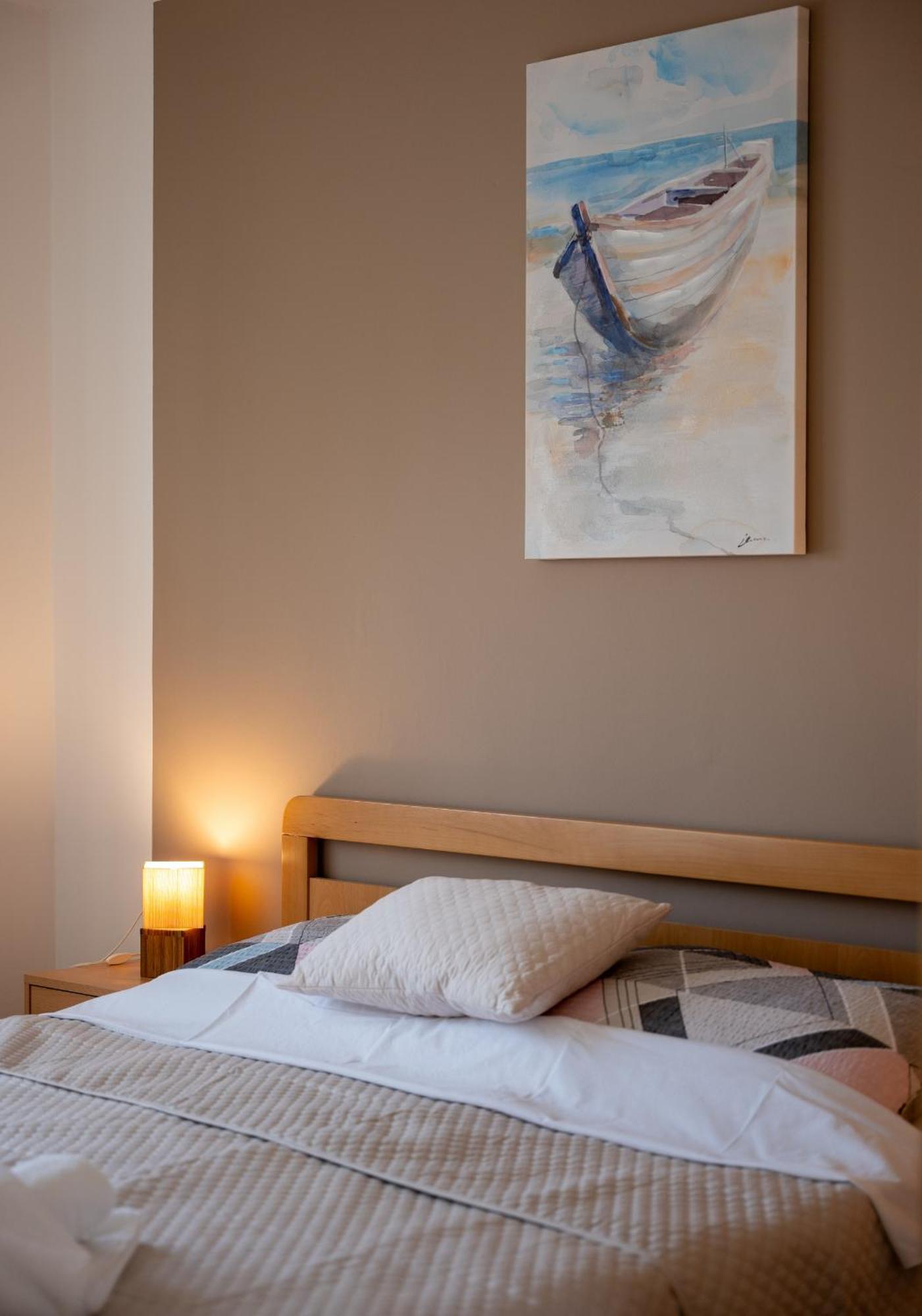 Apartment Wish - Two Bedrooms With 2 Ac Renewed Đảo Pag Ngoại thất bức ảnh